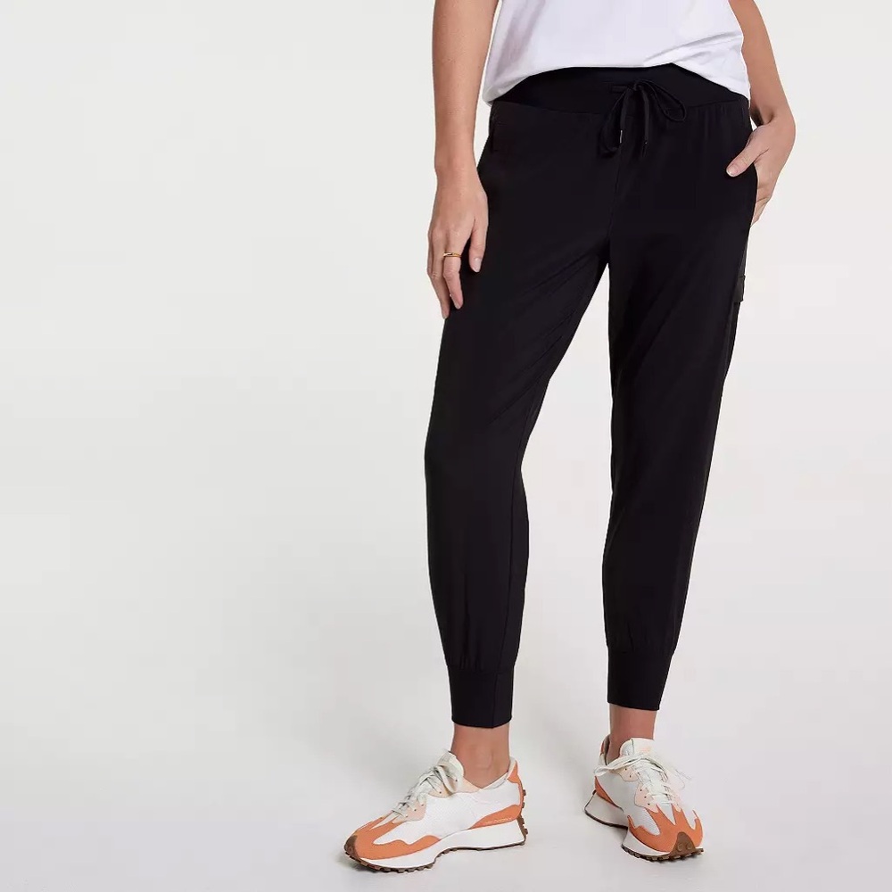 Women’s calia true light cargo jogger pure black